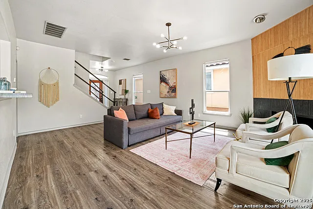1331 Pinnacle Fls — Photo 8