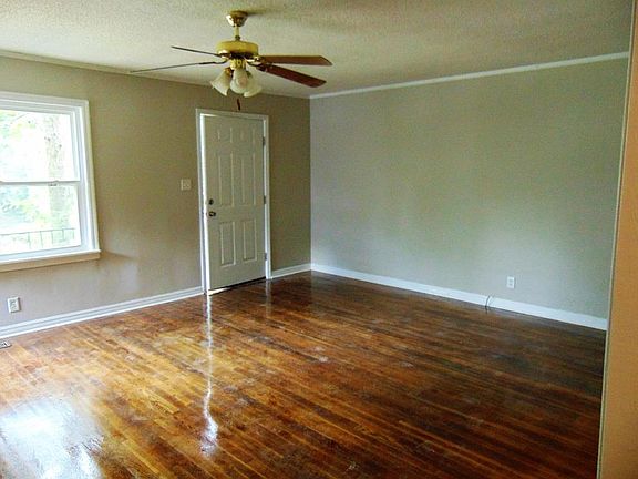 4th image of 129 E Lee Ave