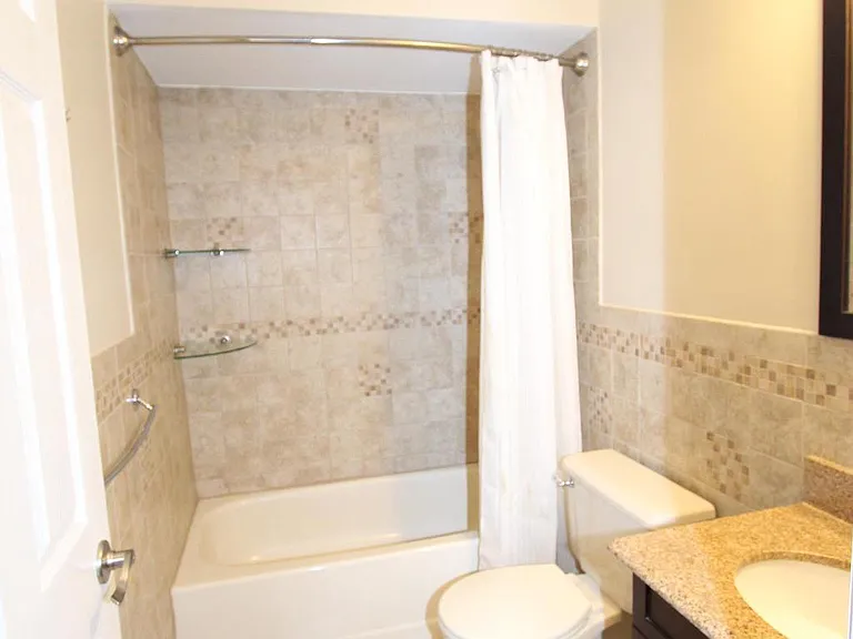 110 Biscayne Ct #8 — Photo 27