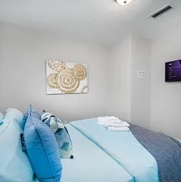 3 bed, 1615 sqft, $4,899 — Photo 3