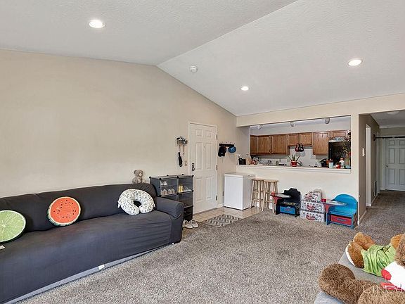 5th image of 21 Indian Cove Cir Unit 4