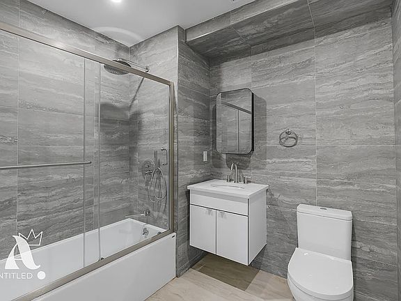 3rd image of 58 Avenue A #2K