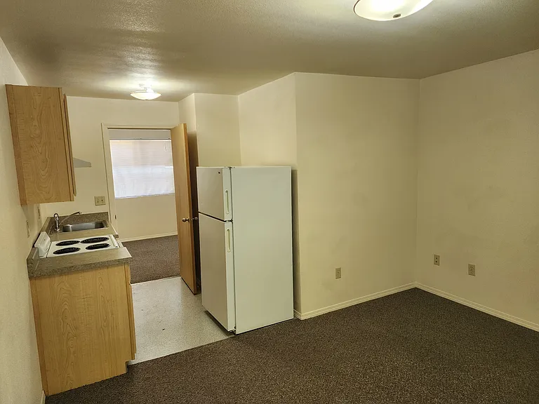 127 Commons Dr — Photo 4