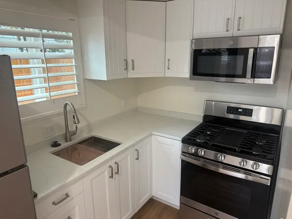 8028 La Jolla Shores Dr, La Jolla, CA 92037