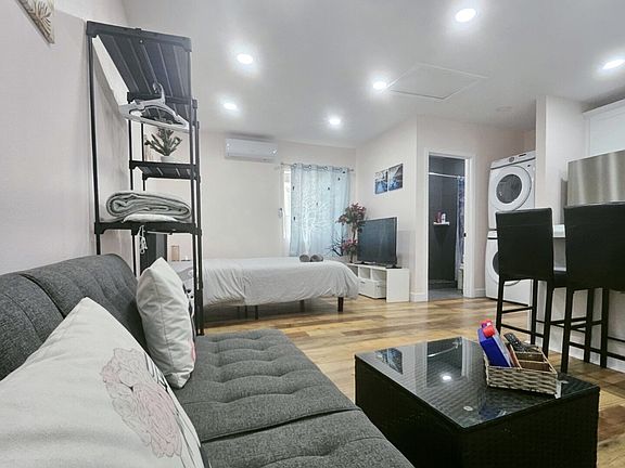 3rd image of 317 W Newby Ave #B