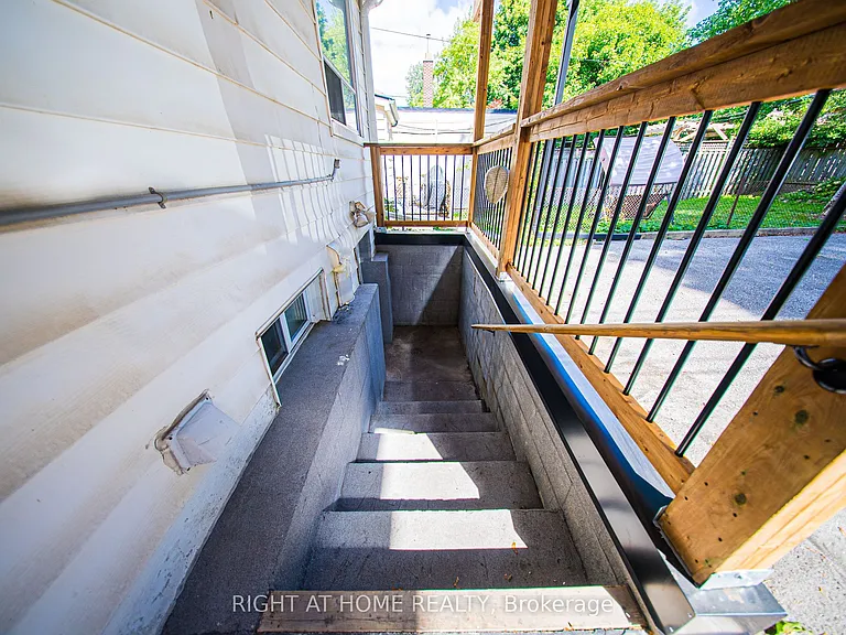 169 Lawrence Ave W #BASEMENT — Photo 6