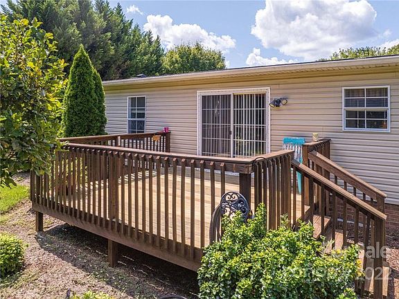 5th image of 135 Carolina Place Dr