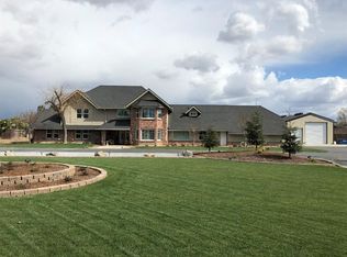 10062 N Fowler Ave, Clovis, CA 93619