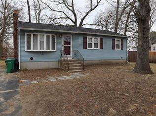 31 Horse Neck Rd, Warwick, RI 02889