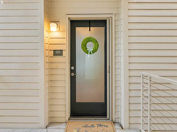 4280 S Corbett Ave Unit 201, Portland, OR 97239
