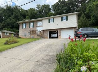 612 Foothills Rd, Kingsport, TN 37663