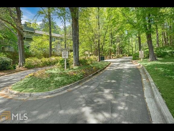 2nd image of 305 Riverview Dr SE #305