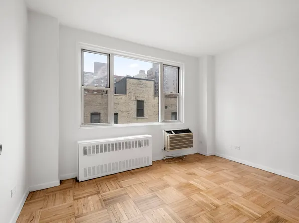 435 East 77th Street image 1 of 15