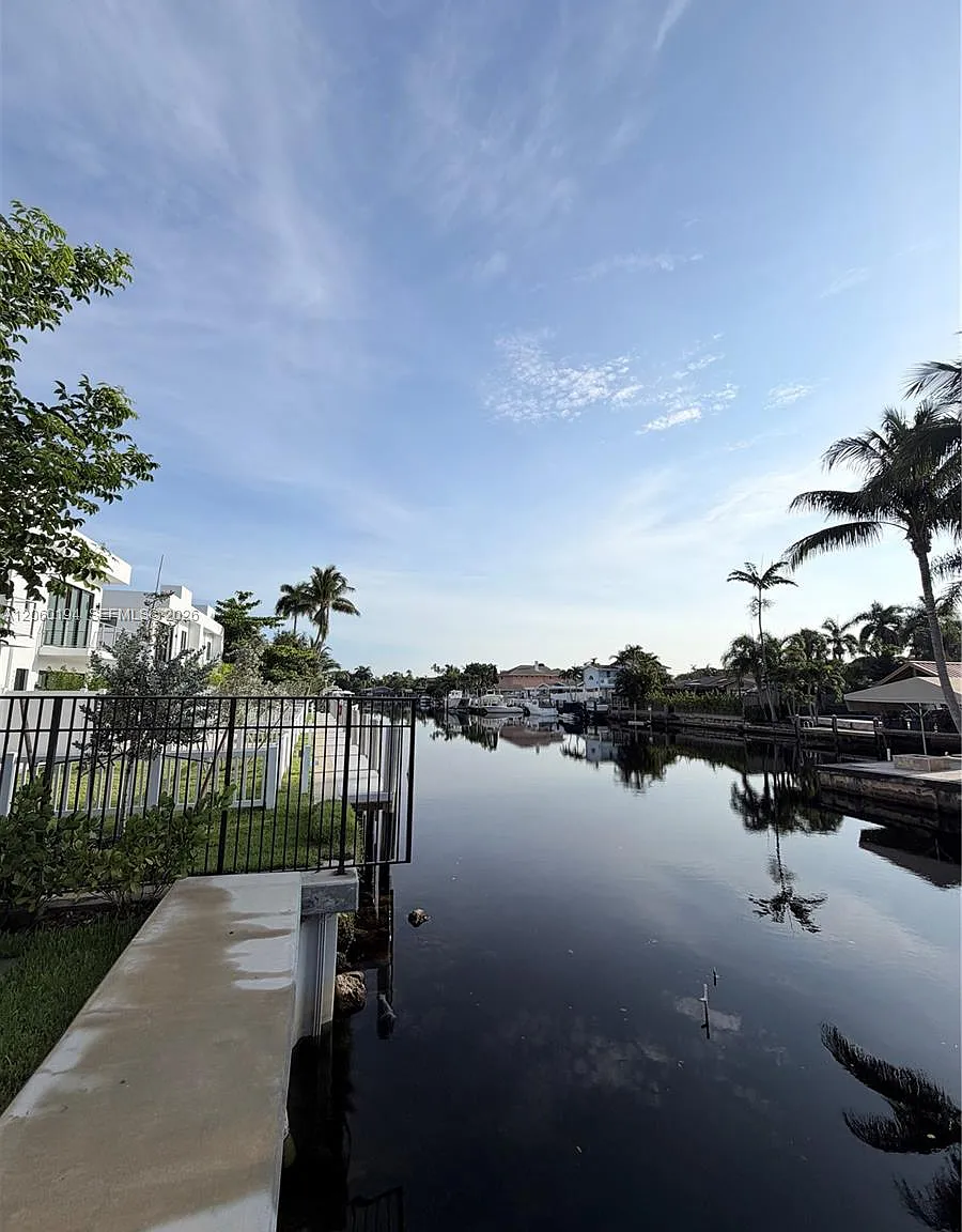 SW 32nd Ave, Fort Lauderdale — Photo 2