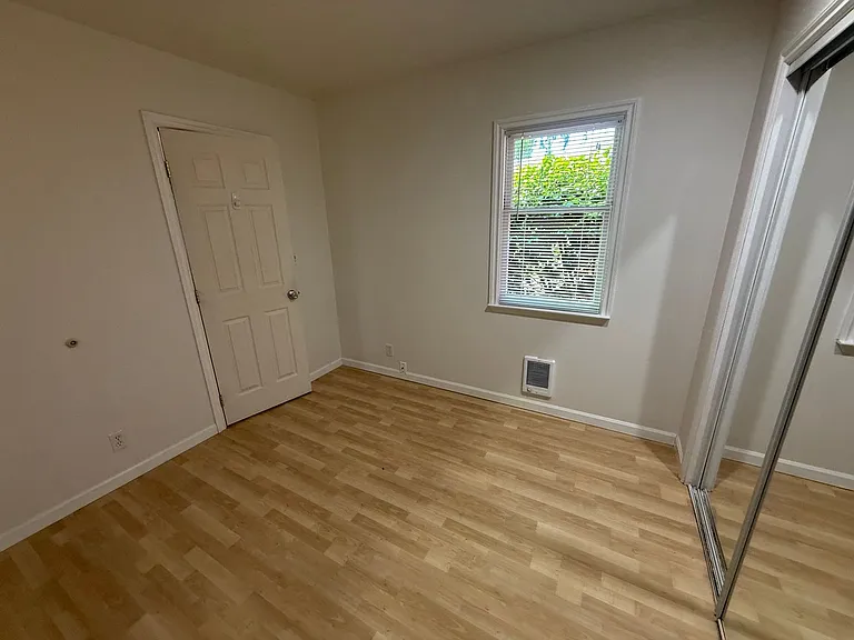 4617 Fowler Ave #3 — Photo 15