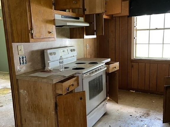 5th image of 126 Wade Ln