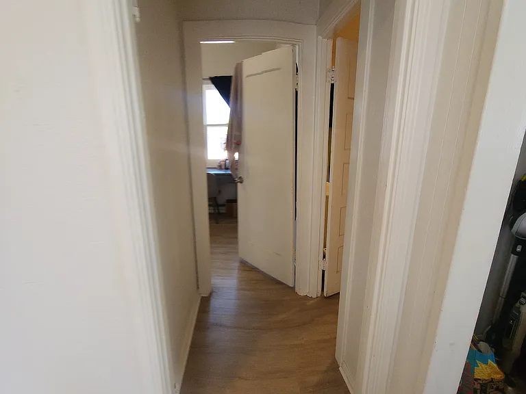 554 W Foothill Blvd — Photo 36