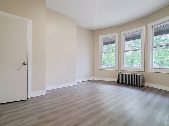 5th image of 48 Cator Ave #1R