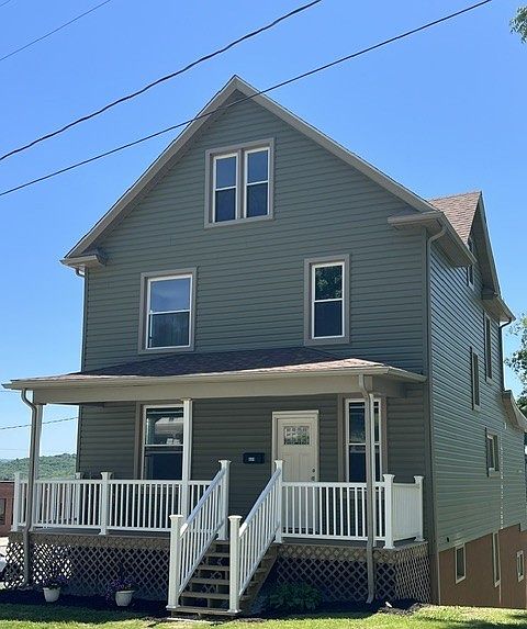 1st image of 809 Depot St