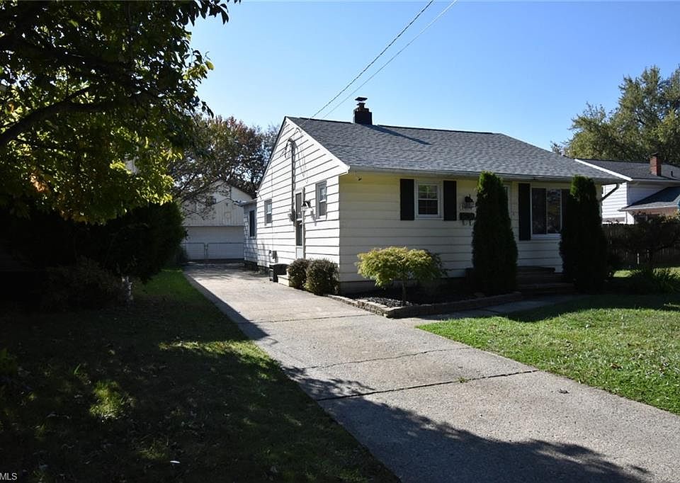 1st image of 34132 Sylvia Dr