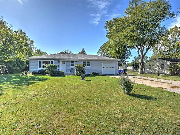 11 Nolen Dr — Photo 1