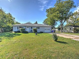 11 Nolen Dr, Decatur, IL 62521