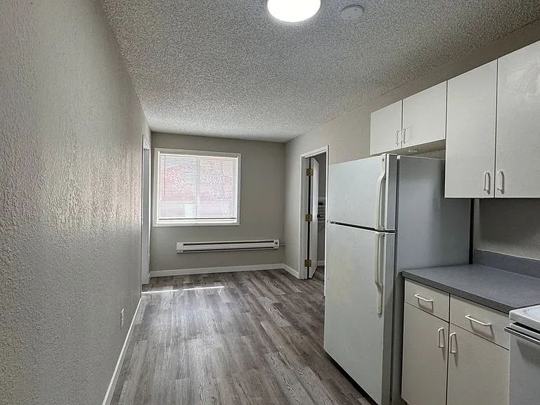 Raintree Apartments — Photo 28
