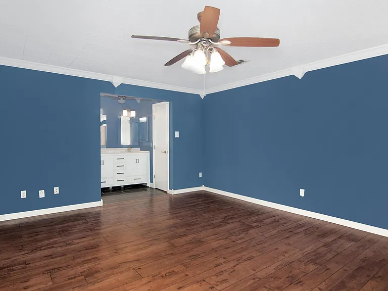 255 E Castle Harbour Dr — Photo 11