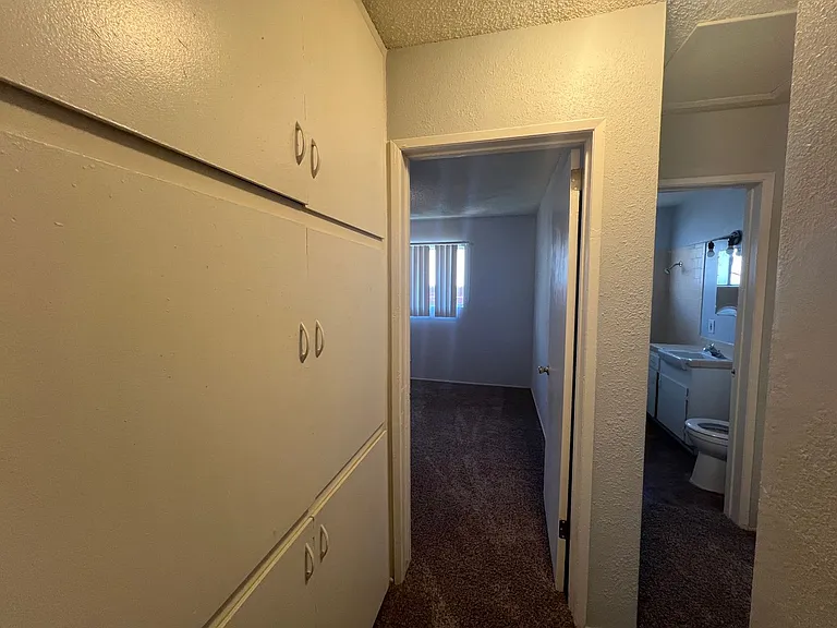 229 S Buena Vista St — Photo 16