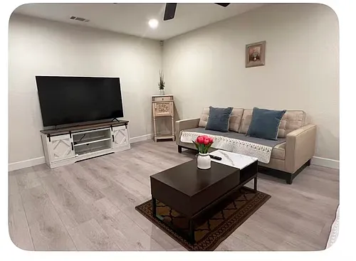 4439 Park Ave Photo 1