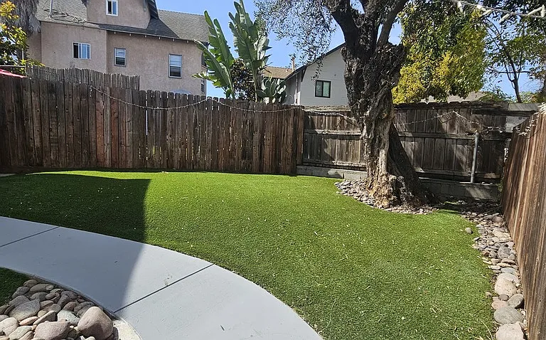 328 Dewey St — Photo 9