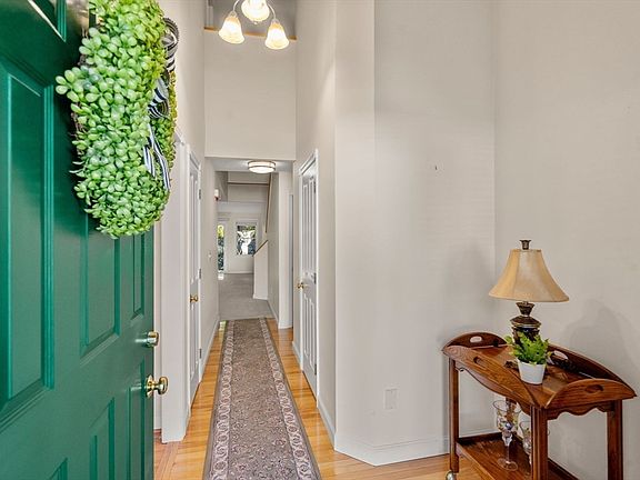 4th image of 109 Westminster Dr Unit 109