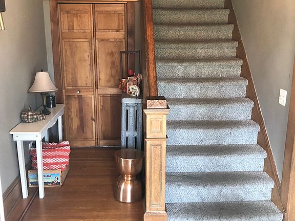 3rd image of 15908 Clifton Blvd