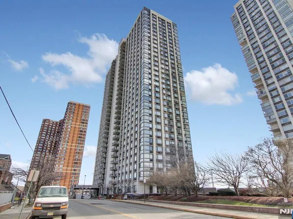 200 Old Palisade Rd APT 5E, Fort Lee, NJ 07024