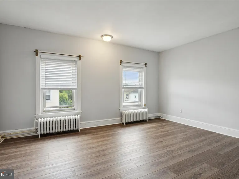 192 Dupont St #2 — Photo 11