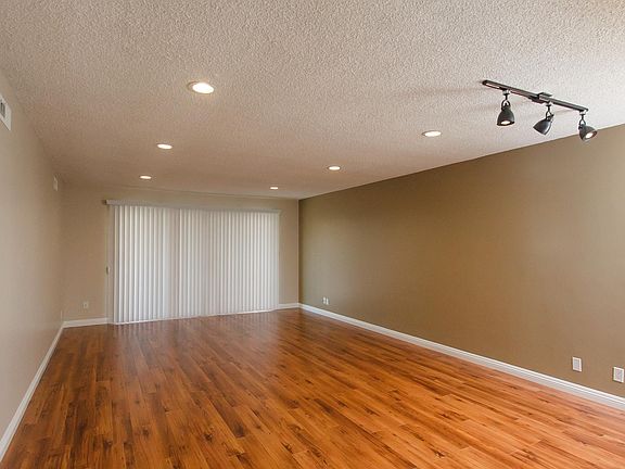 4th image of 336 W Bennett Ave APT A