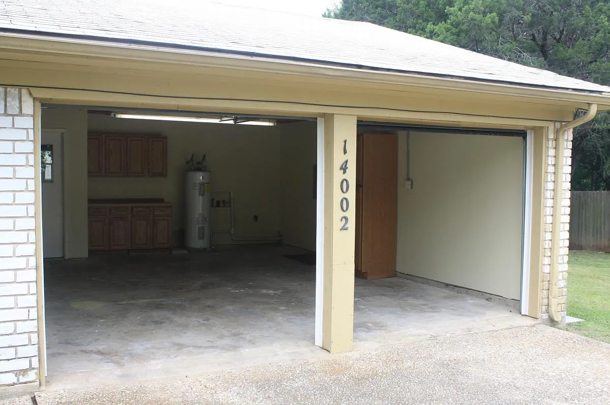 3 bed, 1400 sqft, $1,895 — Photo 3