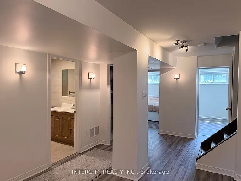 36 Strathburn Blvd — Photo 11