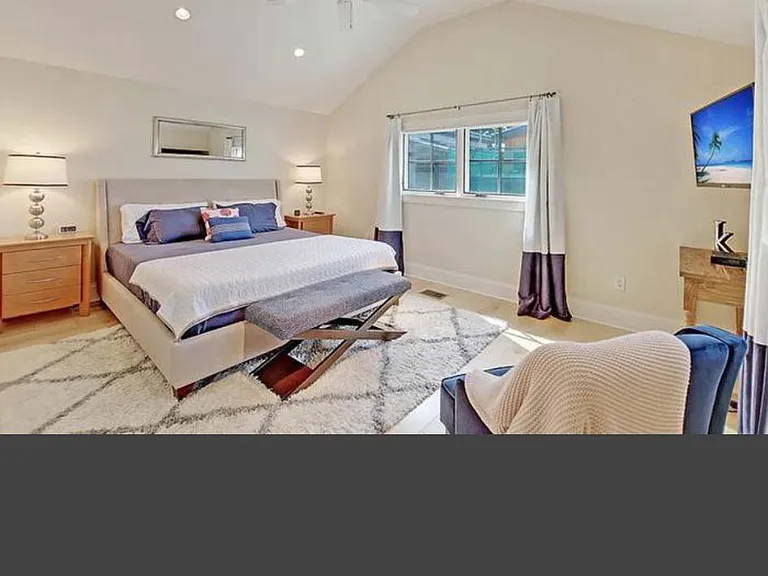 8 Brewster Ct — Photo 17