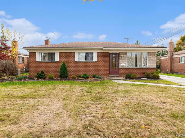 14428 Peck Dr, Warren, MI 48088