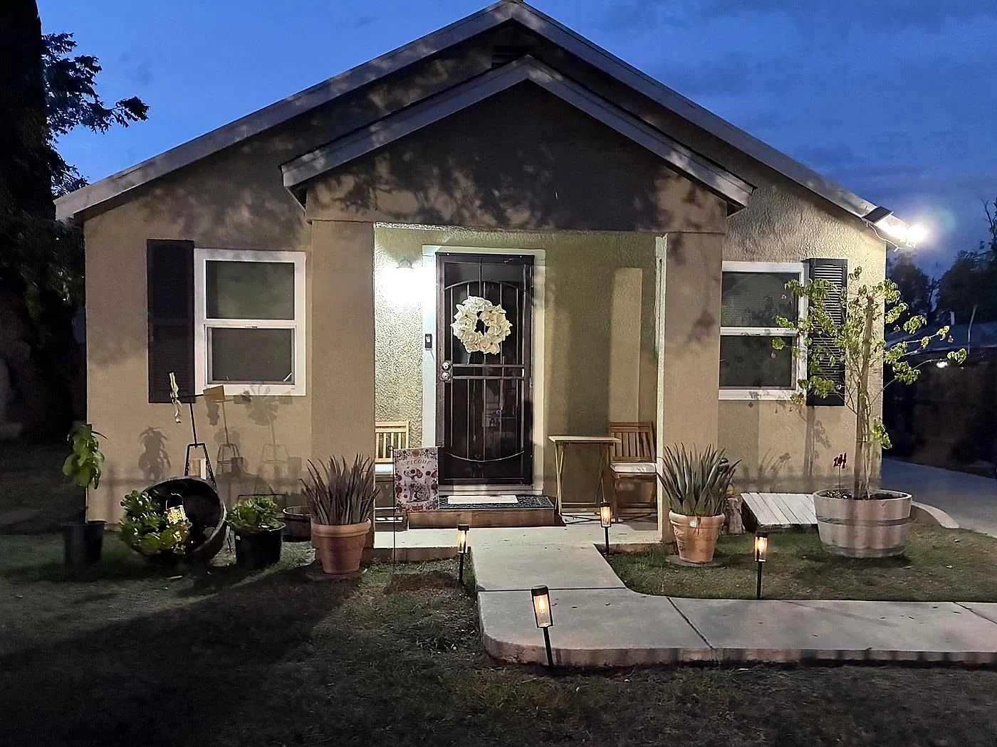 2 bed, 750 sqft, $2,450 — Photo 2