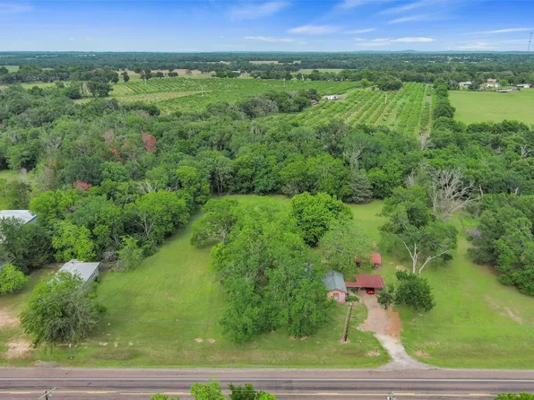 826 N Fairway St, Fairfield, TX 75840