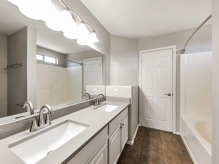 12557 W Mandalay Ln — Photo 11