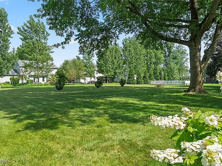 5912 Echodell Ave NW — Photo 2
