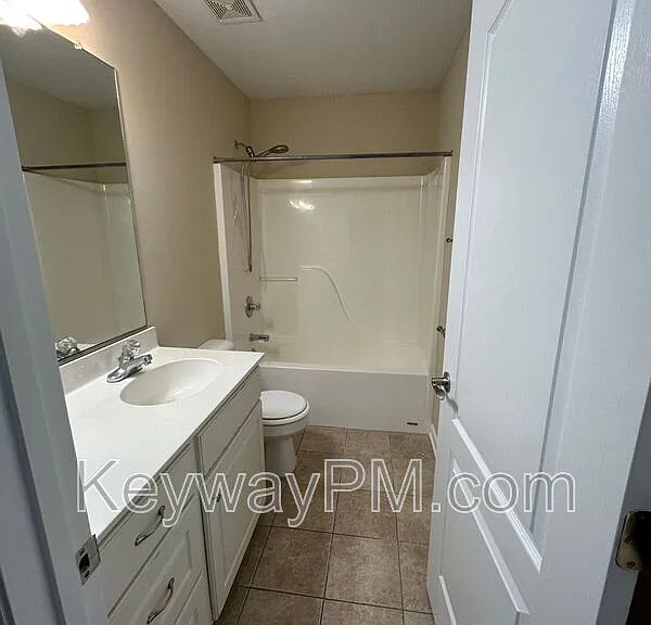 2136 Sylvan Lake Dr — Photo 13