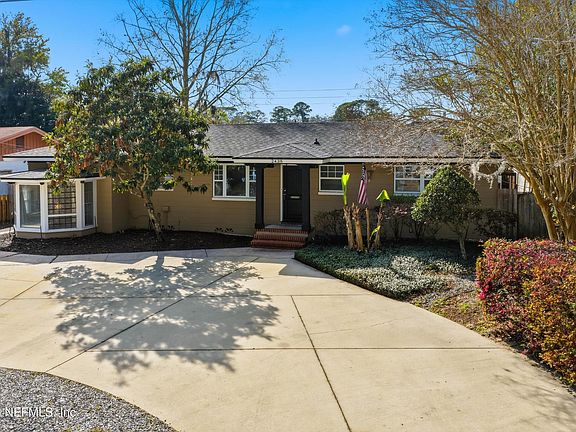 2nd image of 2438 BUTTONWOOD Drive