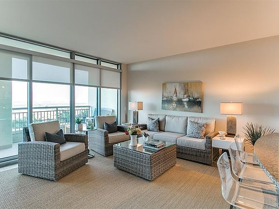 4th image of 801 E Beach Dr #412