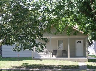 908 Bluemont Ave, Manhattan, KS 66502