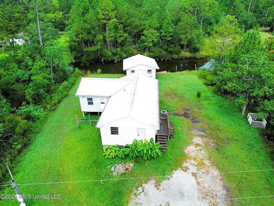 1st image of 10095 Peach Tree Dr