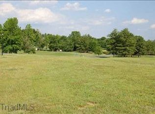 801 Riverbend Dr, Advance, NC 27006